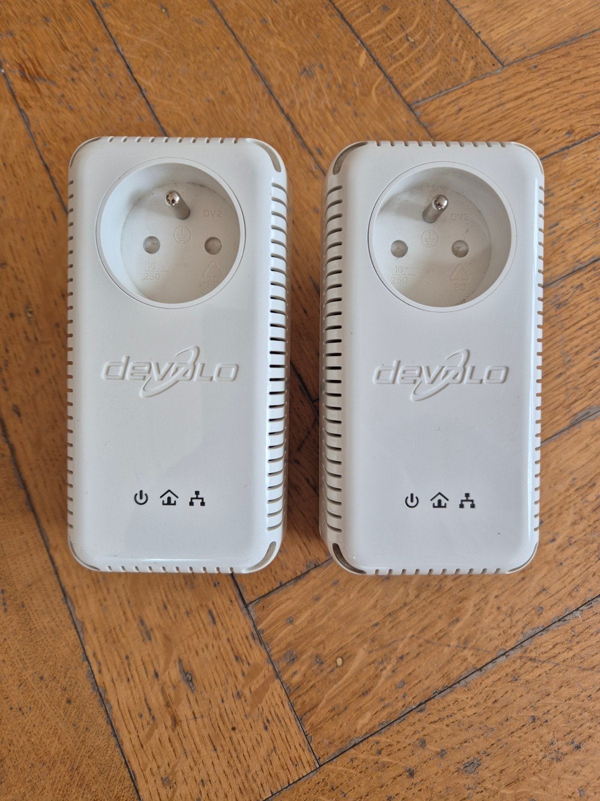 Devolo dLAN 200 AVplus PLC-aansluitingen, Computers en Software, Powerlines, Ophalen of Verzenden, Zo goed als nieuw, Devolo