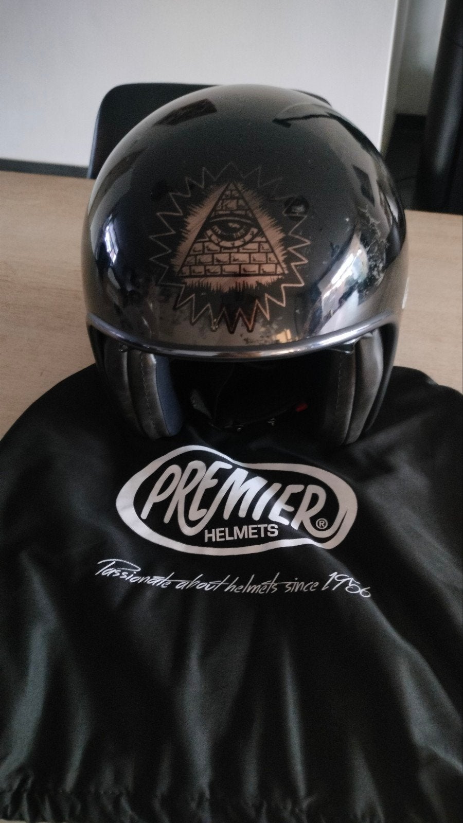 Jet Helm Premier, Motoren, Ophalen