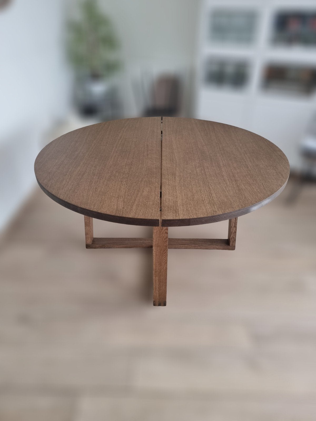 Table MORBYLANGA, 100 à 150 cm, Bois robuste, durable, moderne, Rond, Comme neuf