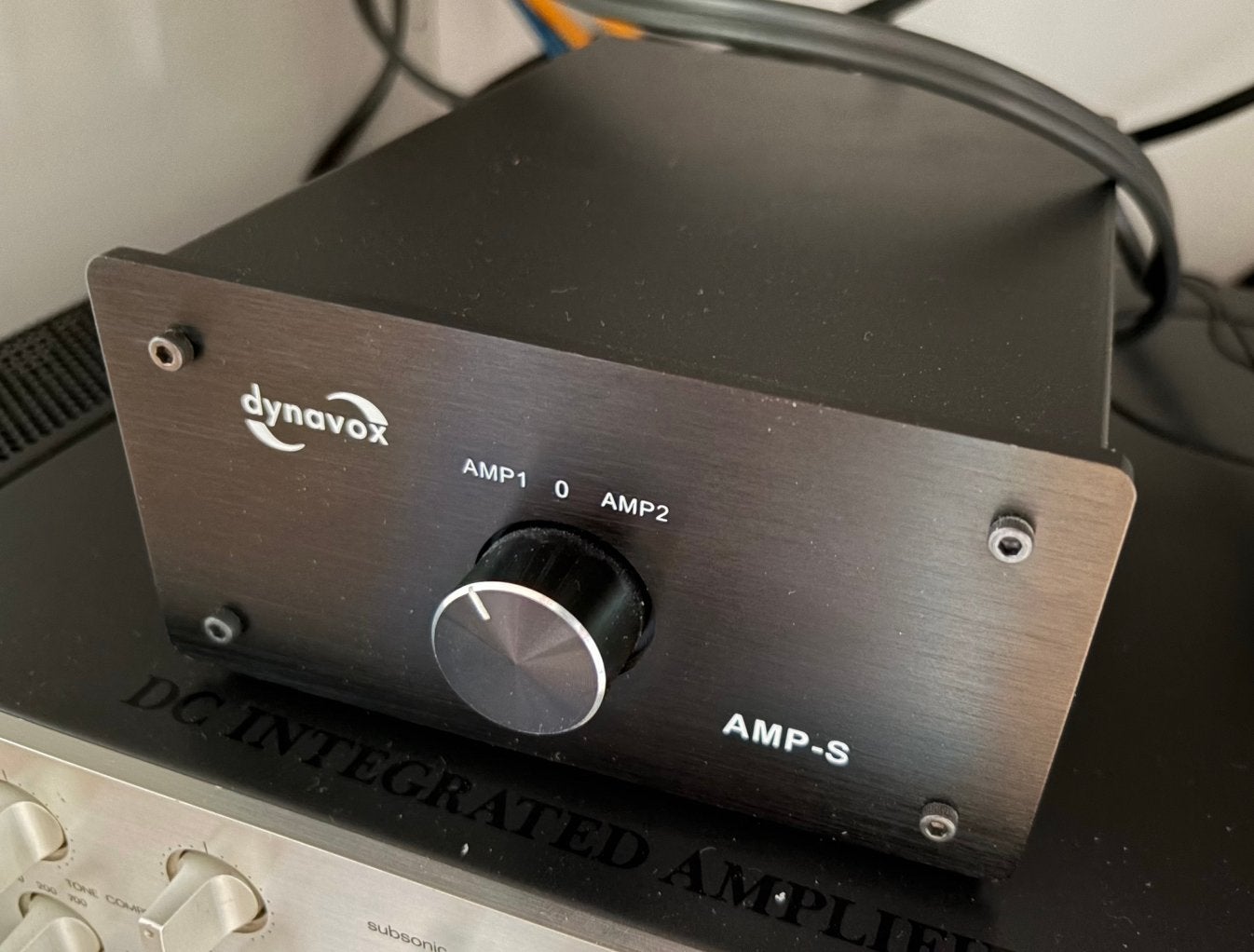 Dynavox amp-s switch, Audio, Tv en Foto, Versterkers en Ontvangers, Ophalen of Verzenden, Zo goed als nieuw