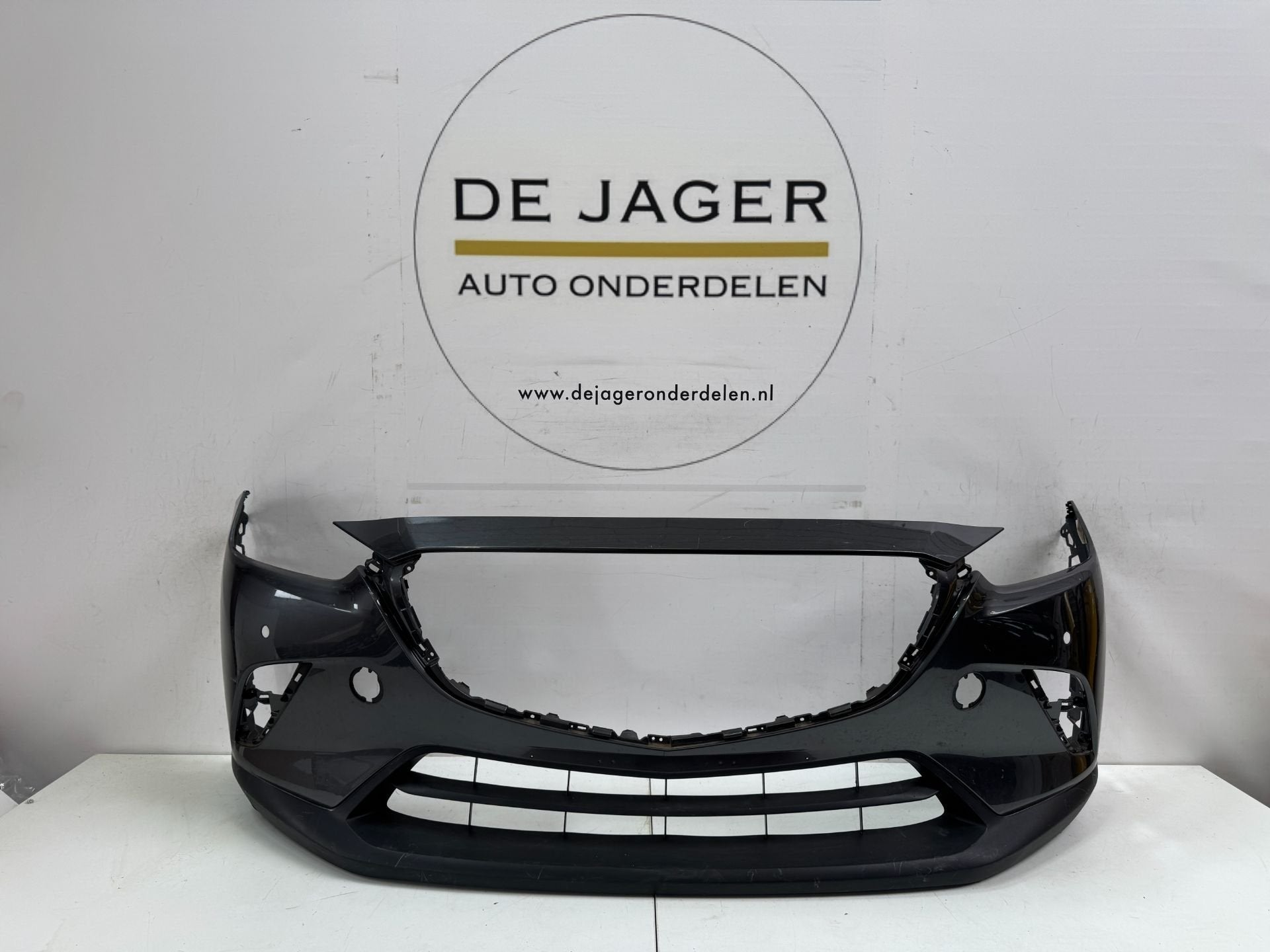 MAZDA CX3 CX-3 VOORBUMPER BUMPER ORIGINEEL DK8A-50031, Gebruikt, Shinchi, Fuchu-Cho 3-1
730-8670  Hiroshima, Voor, Mazda Motor Corporation