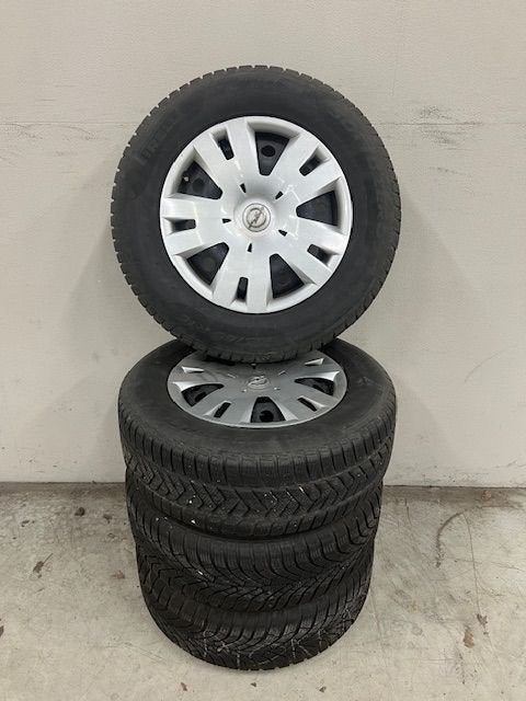 Winterset Opel Mokka (X) Kumho WinterCraft WP52 215/65 R16, Auto-onderdelen, Banden en Velgen, Ophalen, -, Banden en Velgen, Winterbanden