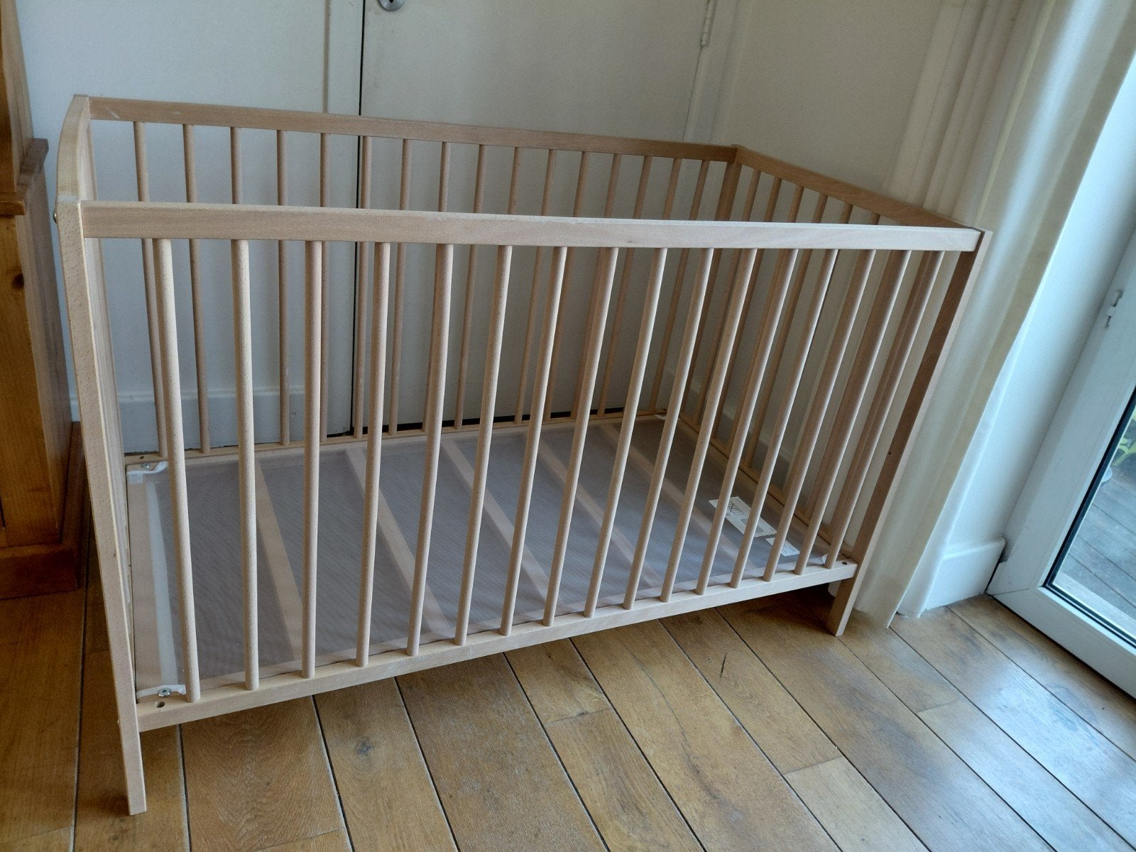 Lit bébé en hêtre 120x60, Enlèvement, Comme neuf, Lit