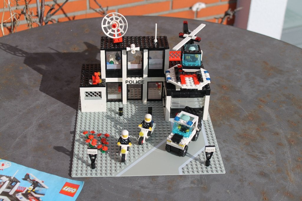 Lego 6386 Base de commandement de la police, Enlèvement ou Envoi, Accessoires inclus, Lego, Ensemble complet