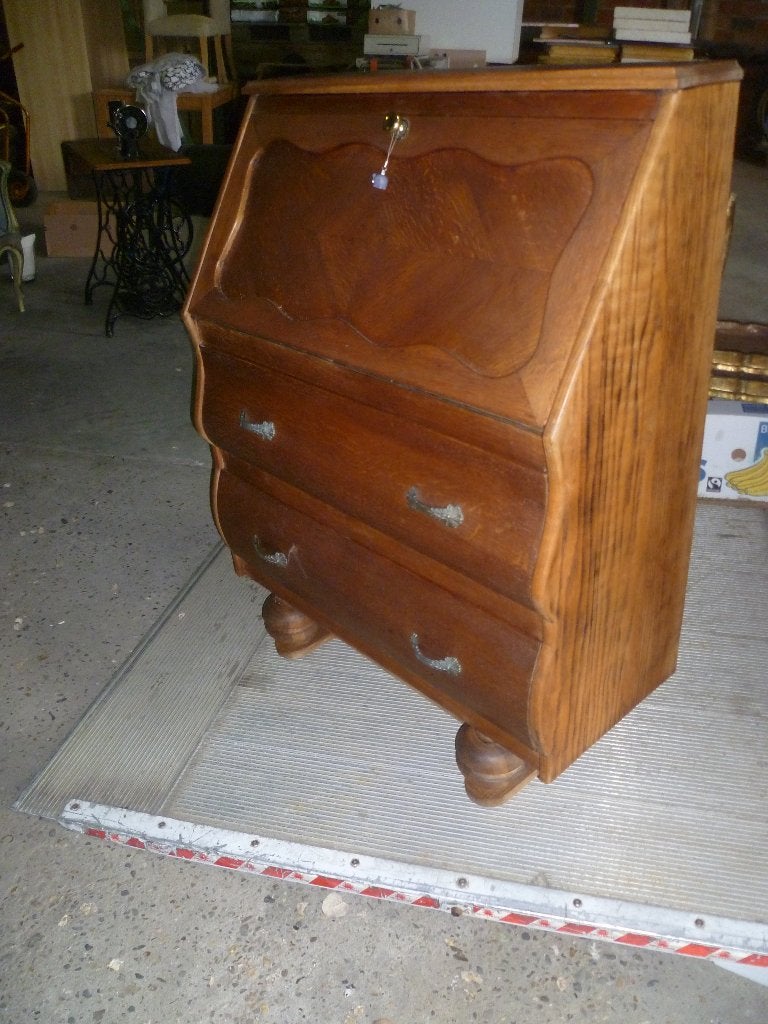 OUDE EIKEN SECRETAIRE  MET GEBOGEN LADES, Enlèvement