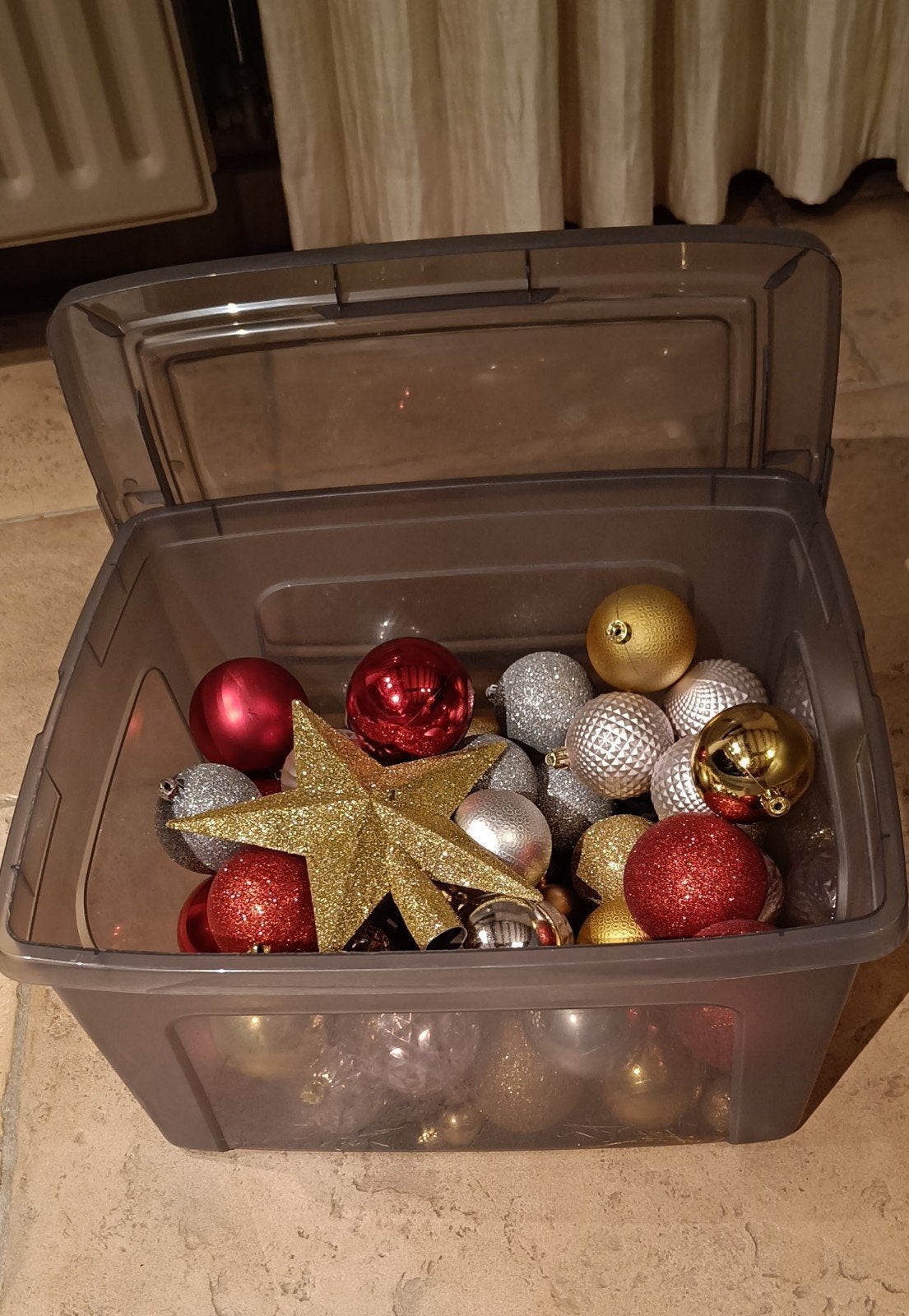 lot kerstballen met box, Diversen, Ophalen of Verzenden, Zo goed als nieuw