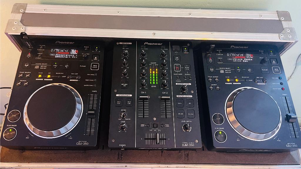 Pioneer DJ set 2 CDJ-350 + DJM-350 + flight case, Musique & Instruments, Enlèvement, Comme neuf, DJ-Set, Pioneer