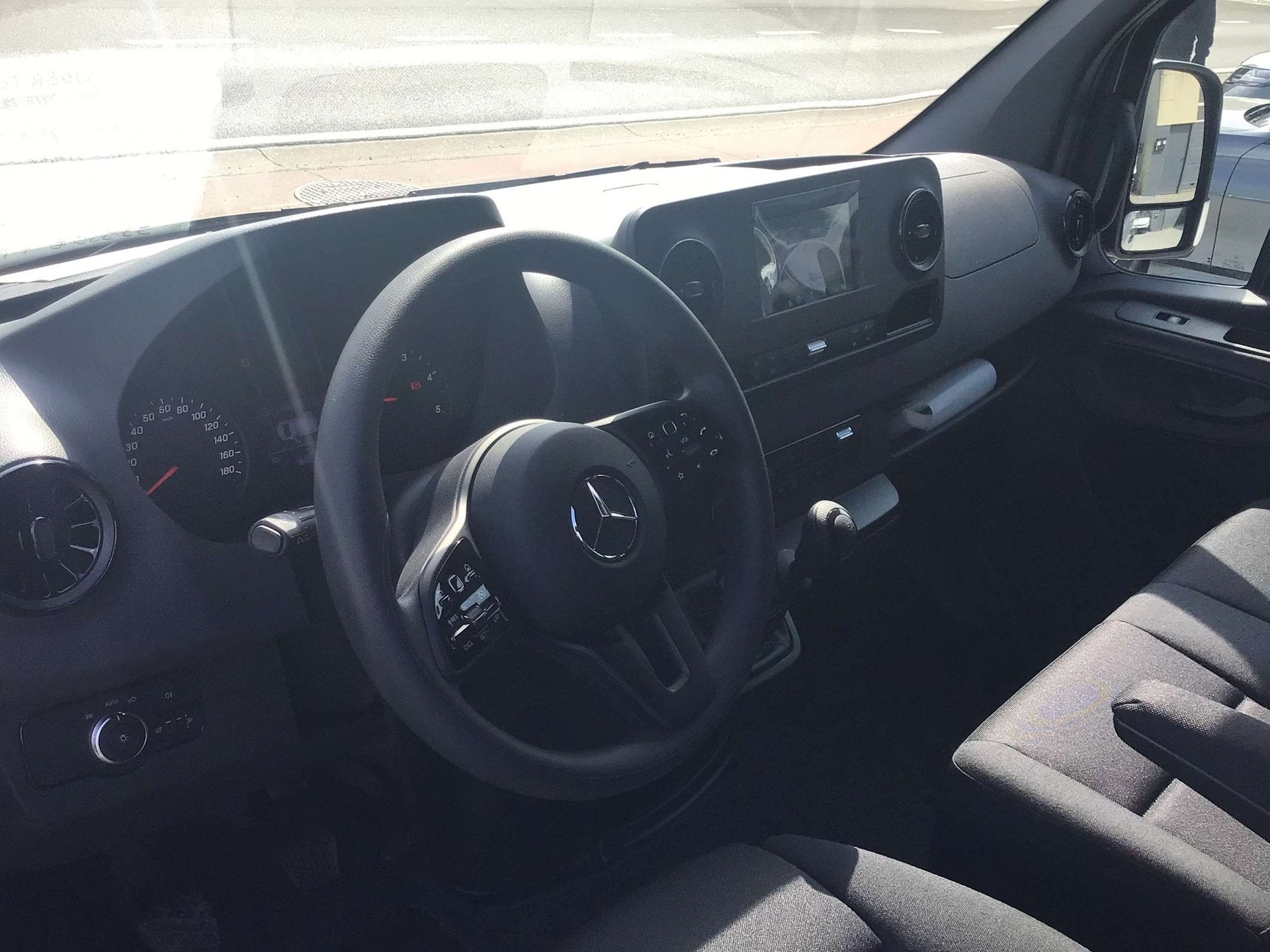 Mercedes-Benz Sprinter l2h2 317cdi 2023 10km full/option 399, Euro 6, Entreprise, 3 places, Boîte manuelle
