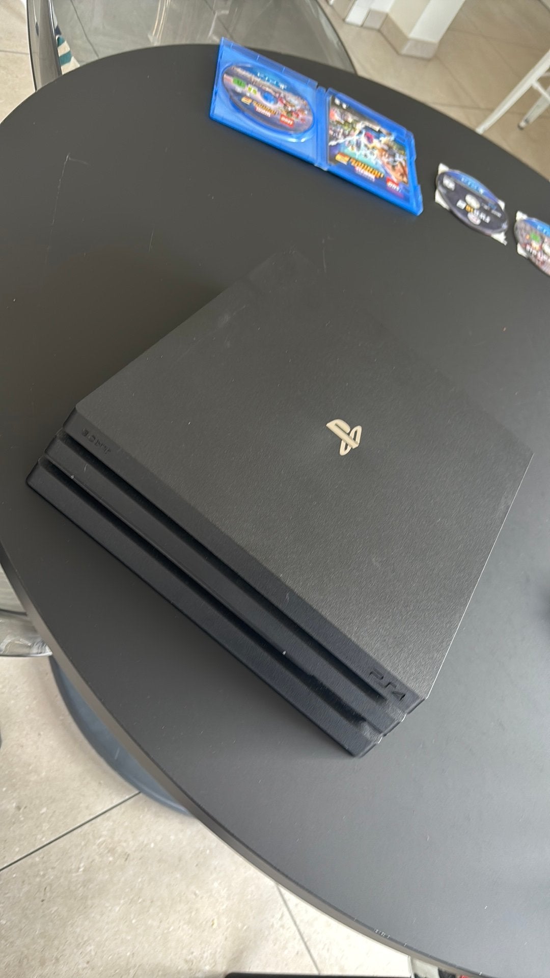 PlayStation 4 pro met spelletjes, Games en Spelcomputers, Spelcomputers | Sony PlayStation 4, Refurbished, Ophalen of Verzenden