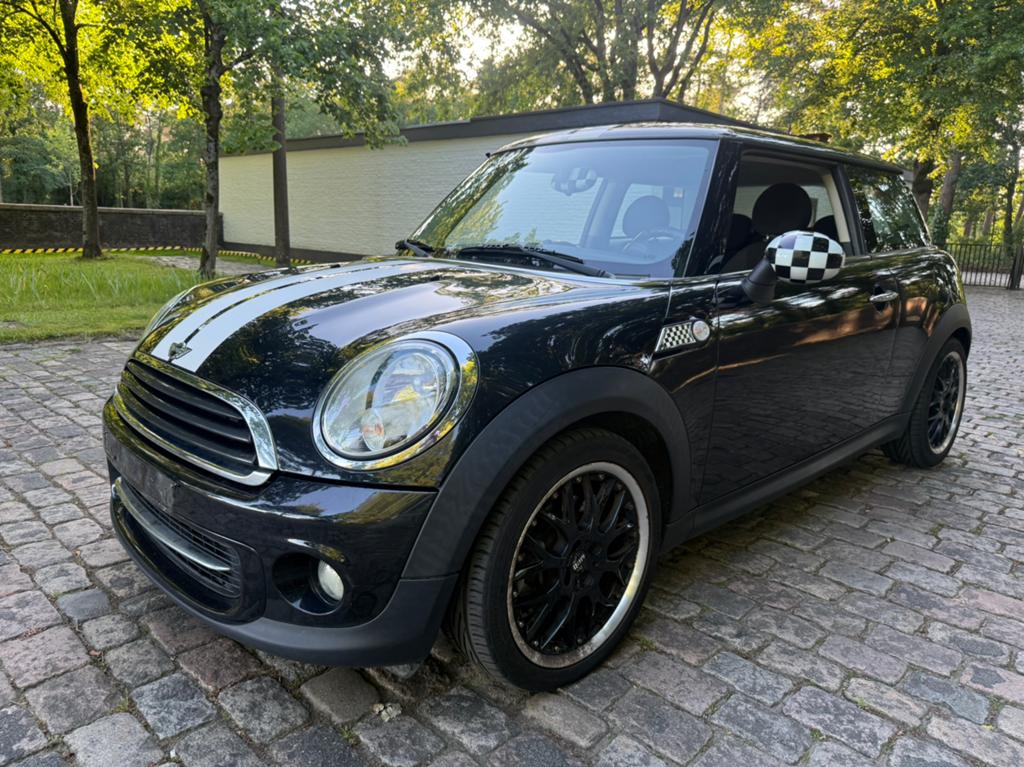 Mini cooper Benzine 2011 115.000Km, Auto's, Mini, Voorwielaandrijving, Stof, Zwart, 4 cilinders