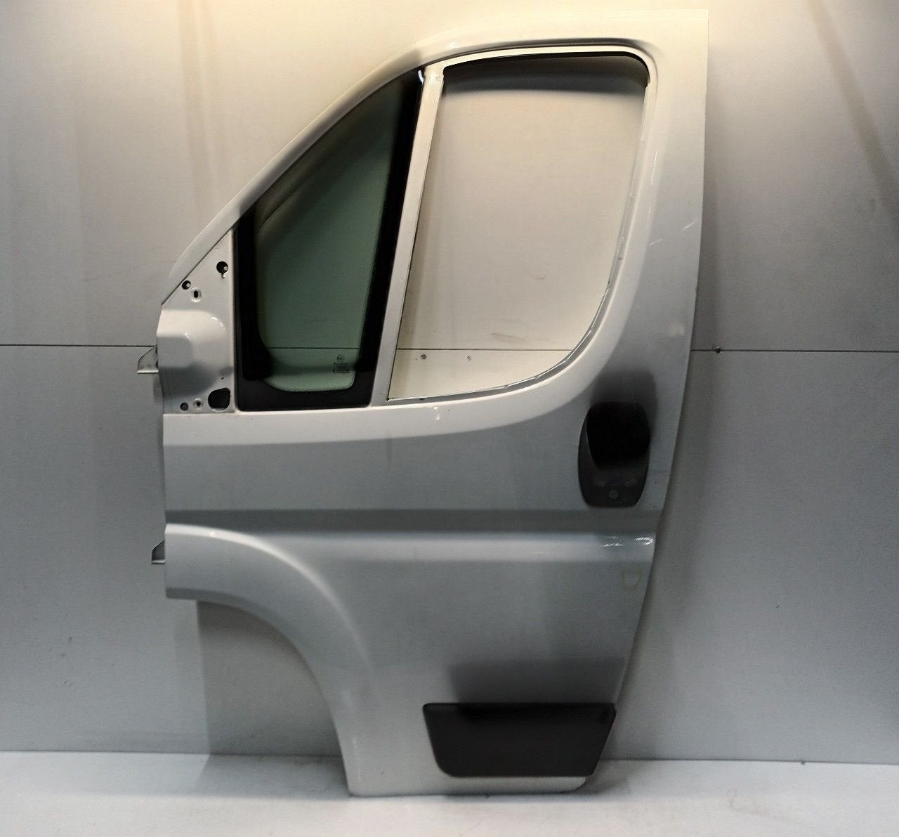 Portier links voor Peugeot Boxer, Auto-onderdelen, Onderdelen@venauto.nl, Van der Ven Autorecycling B.V., Gebruikt, Ettenseweg 76, 4706 PB Roosendaal, The Netherlands