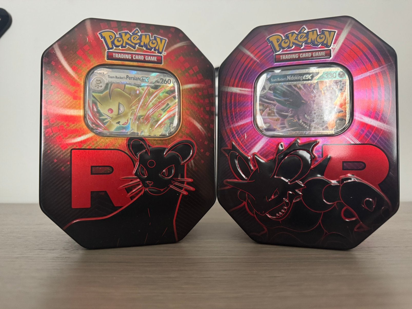 Pokemon tin Team Rocket, Ophalen of Verzenden, Zo goed als nieuw, Booster