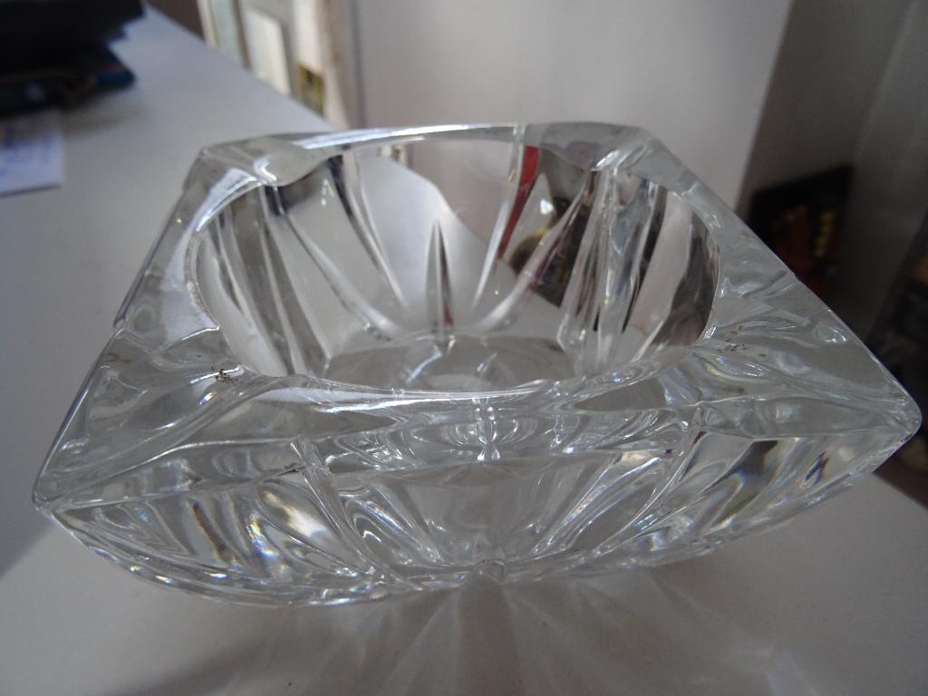 Asbak van geslepen kristal, vintage stijl uit 1970., Ophalen of Verzenden