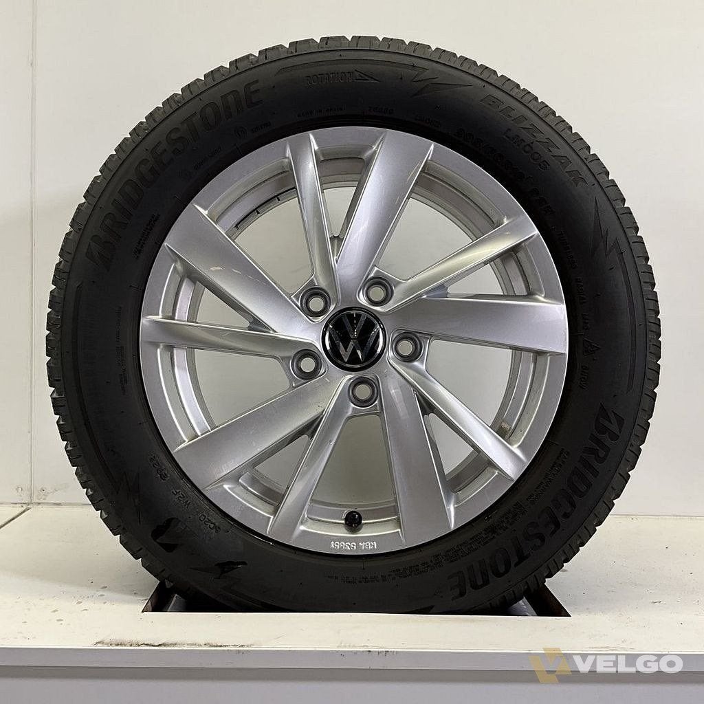VOLKSWAGEN T-ROC, ATECA, KAROQ VELGEN SET WINTERBANDEN 16 IN, Autos : Pièces & Accessoires, Pneus et Jantes, Pneus hiver, 16 pouces