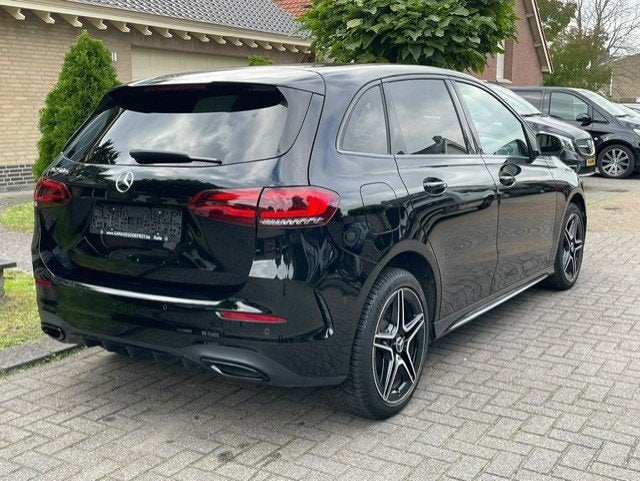 Mercedes-Benz B-klasse 250 e AMG LINE LED CAMERA NAVI, Auto's, Automaat, Monovolume, Gebruikt, Leder en Stof