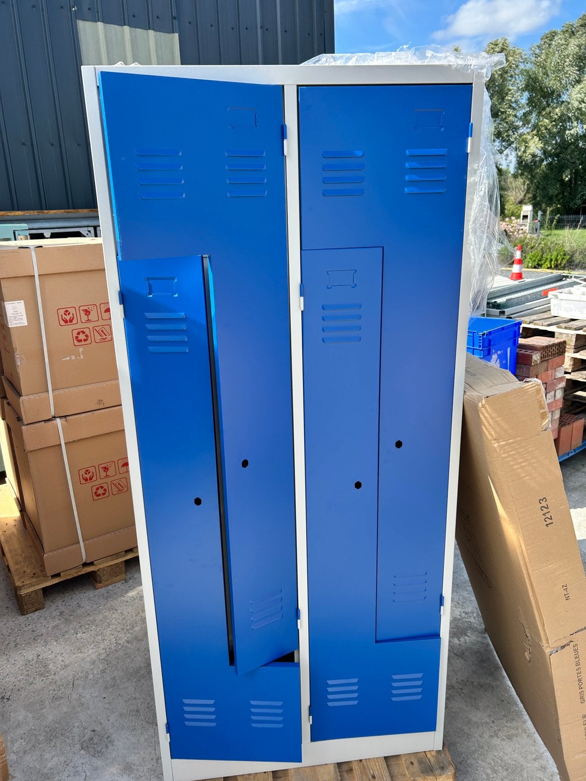 Armoire casier vestiaire 4 portes neuf, Enlèvement