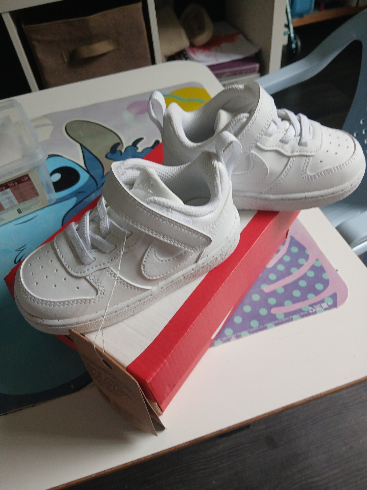 Nike enfant 22.5 neuve