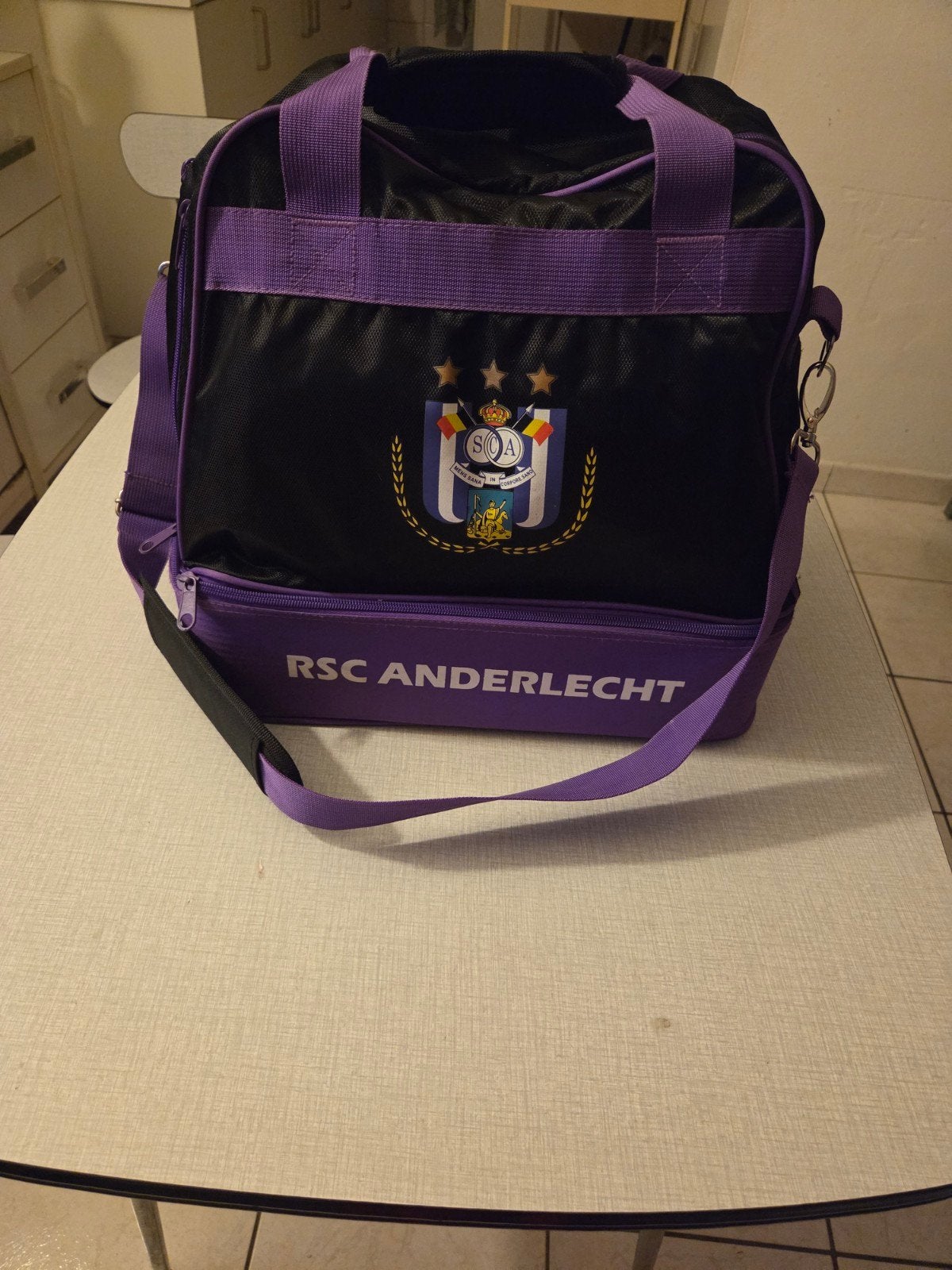 Nieuwe tas RSC Anderlecht., Verzamelen, Sportartikelen en Voetbal, Ophalen of Verzenden, Nieuw