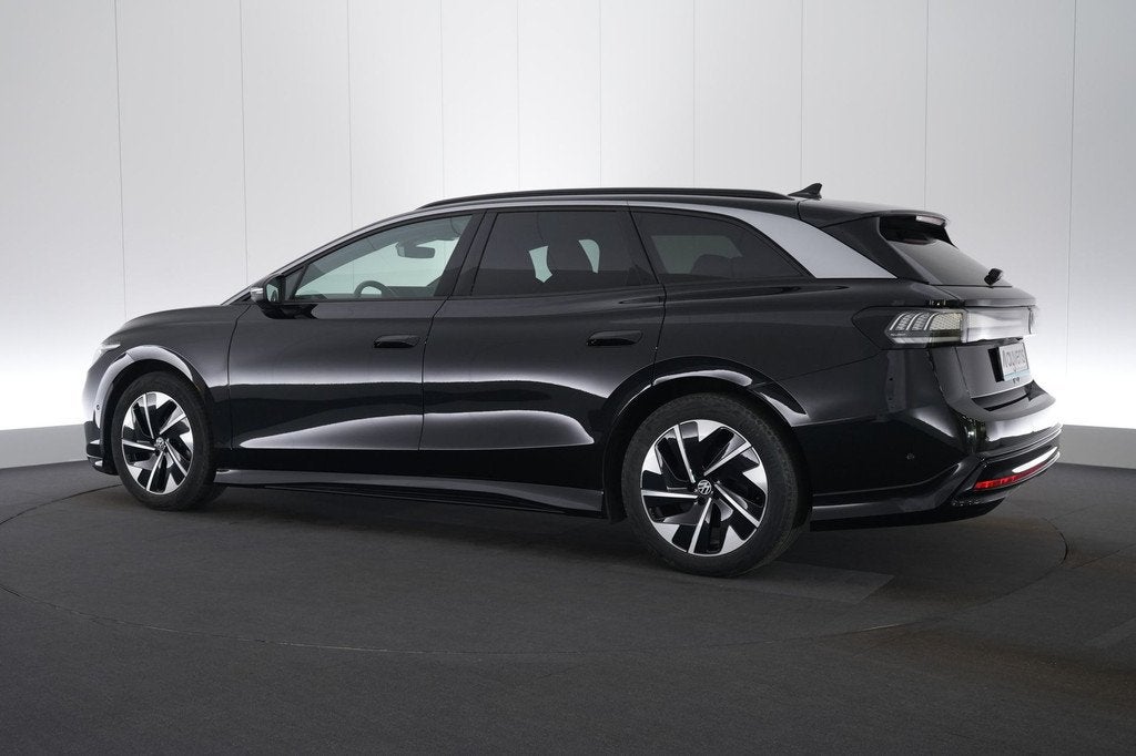 (2GKA173) VOLKSWAGEN ID.7 TOURER, Alcantara, Zwart, 5 deurs, Parkeersensor