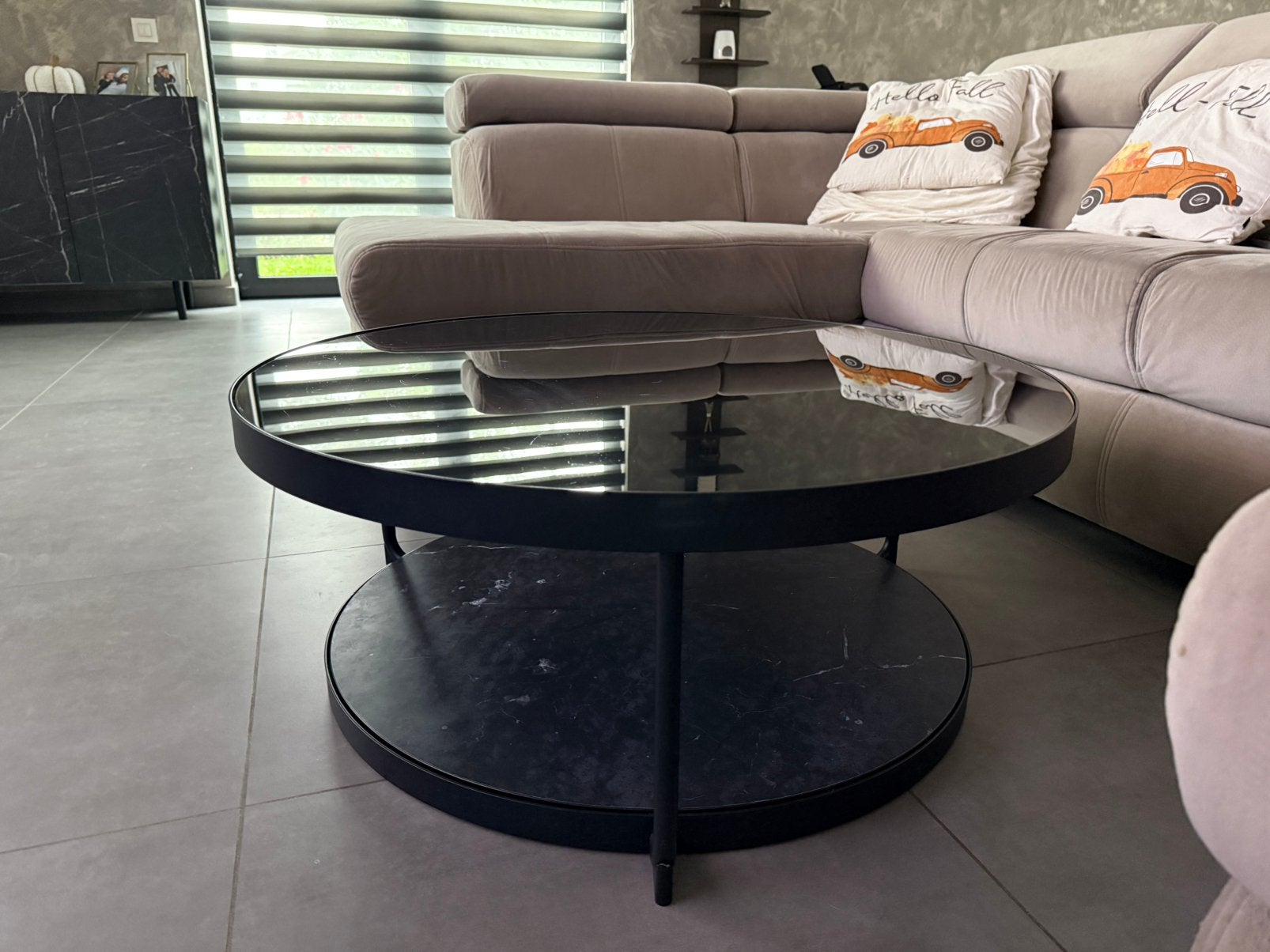 Stijlvolle ronde salontafel – Zwart glas & marmerlook 88cm, Ophalen, Rond, 5 – 50, 100 tot 150 cm