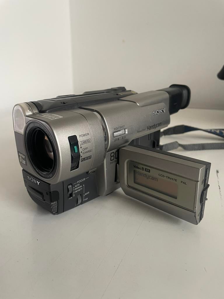 Camera Sony handycam hi8 digital8, Enlèvement ou Envoi