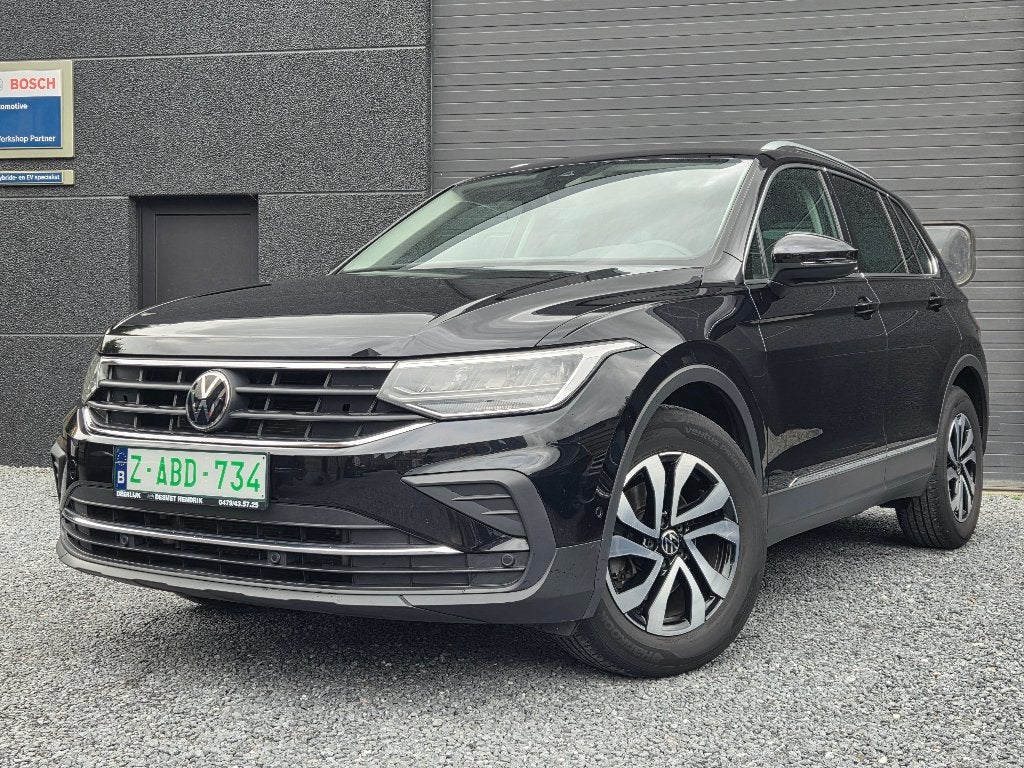 VW Tiguan Active 1.5 TSI DSG ACC/CARPLAY/CAMERA/VIRTUAL/TREK, Autos, Achat, 1800 kg, Entretenue par le concessionnaire, Noir