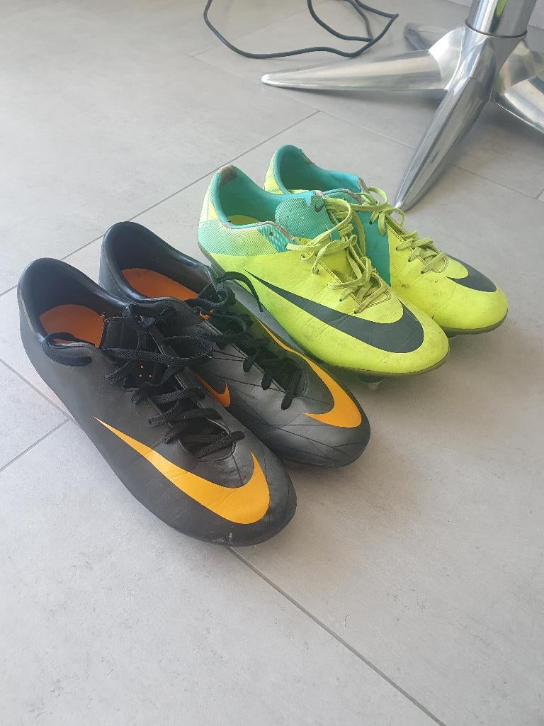 Chaussures football 42.5 nike, Enlèvement, Comme neuf, Chaussures
