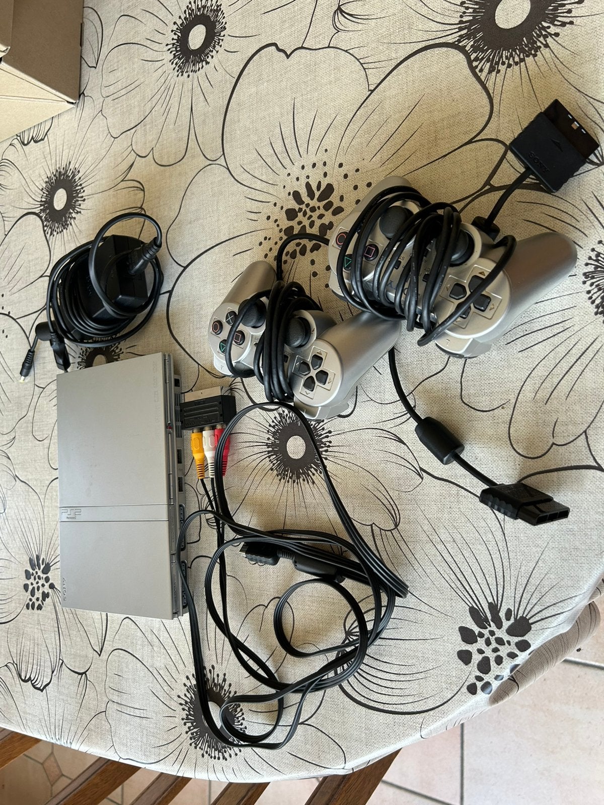 PS2 -zilver editie en memory card, Consoles de jeu & Jeux vidéo, Consoles de jeu | Sony PlayStation 2, Sans contrôleur, Enlèvement