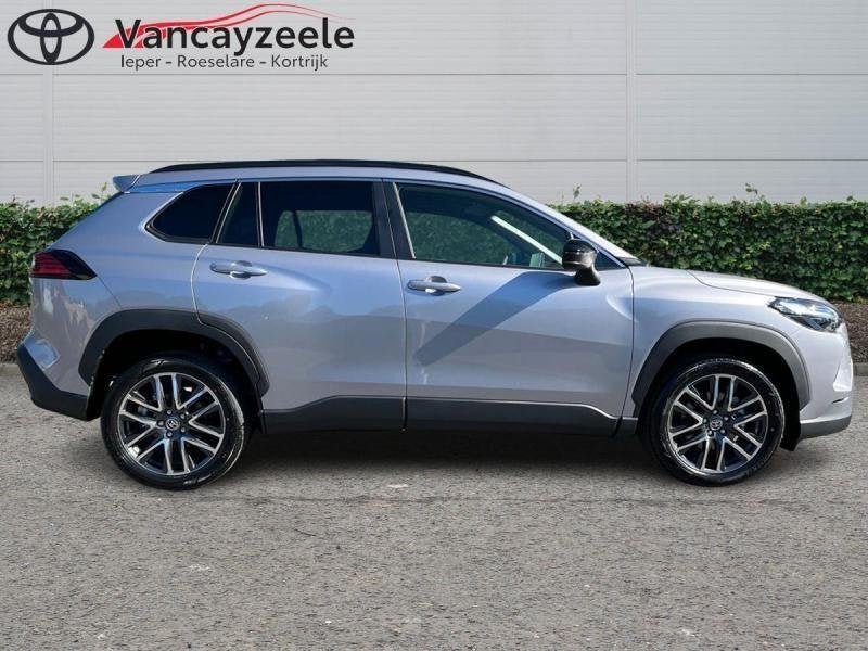 Toyota Corolla Cross Style+cam+gps+sens V+A, Autos, Toyota, Argent ou Gris, Achat, Euro 6, Noir