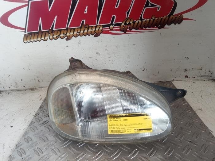 Phare droit d'un Opel Corsa, -, -, Opel, 3 mois de garantie