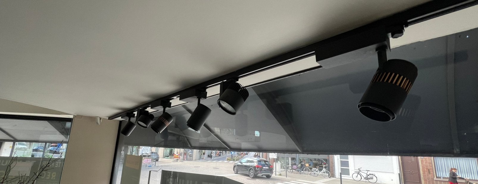 2x complete railverlichting met spots – winkelverlichting, Ophalen, Gebruikt