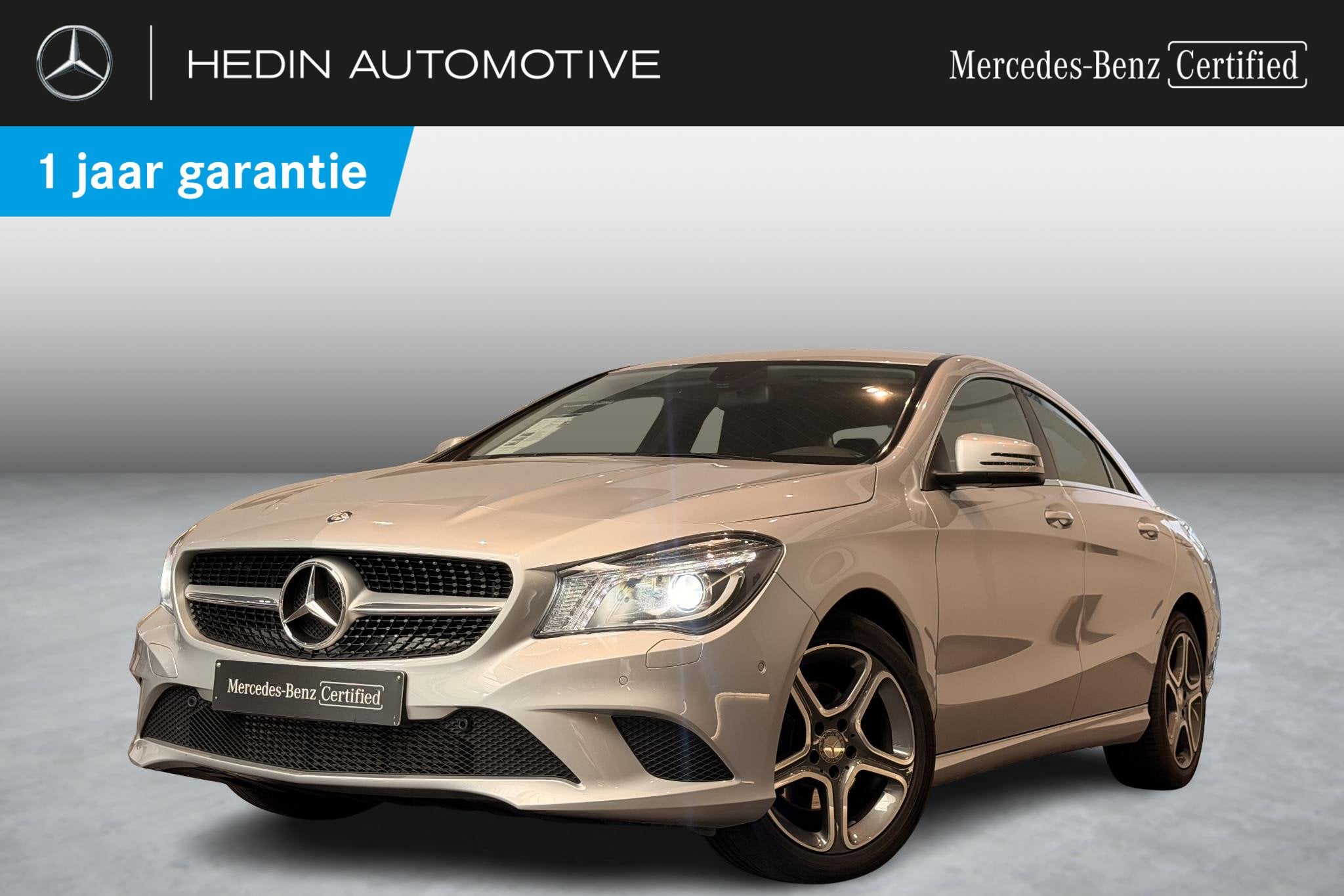 Mercedes-Benz CLA-Klasse 200 Coupé Urban Line | Verwarmde Z, Auto's, Voorwielaandrijving, Stof, Gebruikt, 4 cilinders