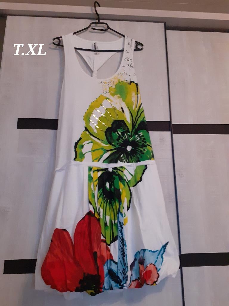 Robes DESIGUAL (plusieurs photos), Ophalen, DESIGUAL, Maat 46/48 (XL) of groter, Knielengte
