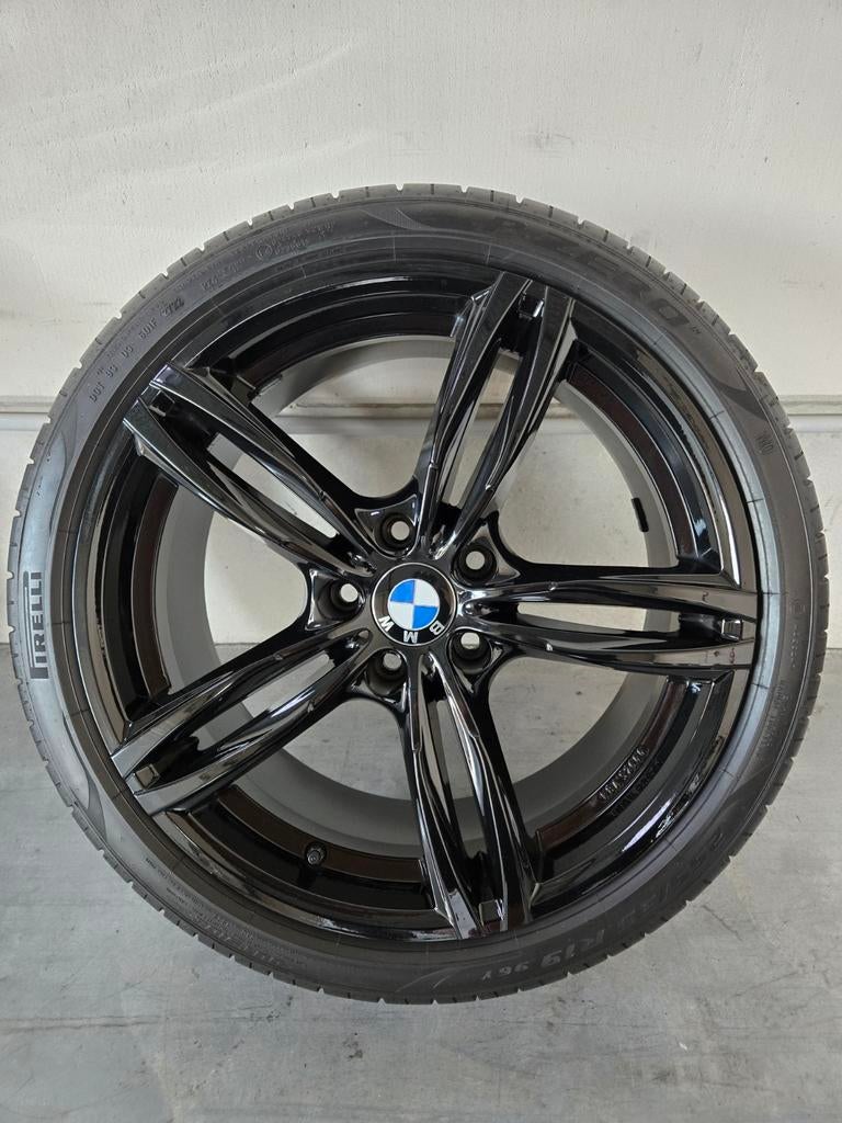 BMW Style 437M Look 19 inch Jetblack velg zo goed als nieuw, 19 inch, Gebruikt, 255 mm, Banden en Velgen