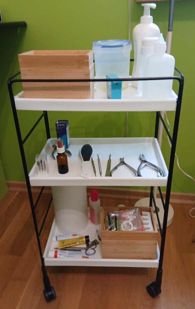 petite table à roulettes, 50 – 75, Enlèvement, Utilisé, Moins de 50 cm