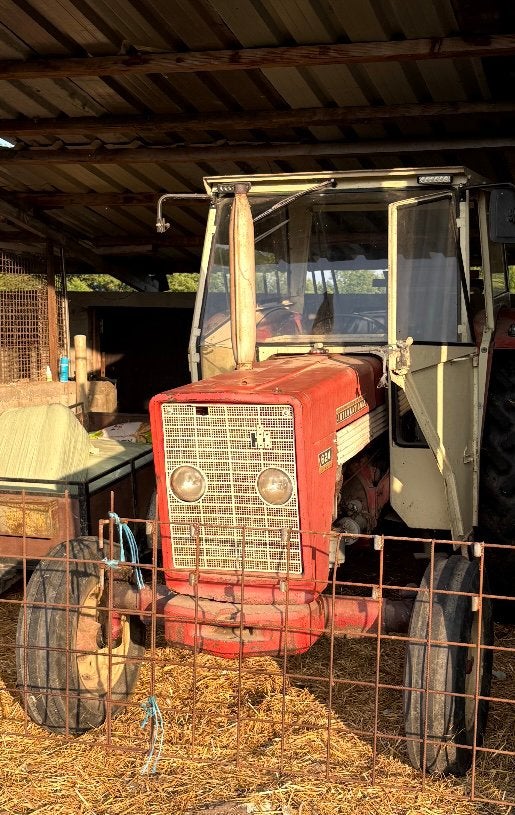 Te koop: International 624 tractor, Articles professionnels, Enlèvement