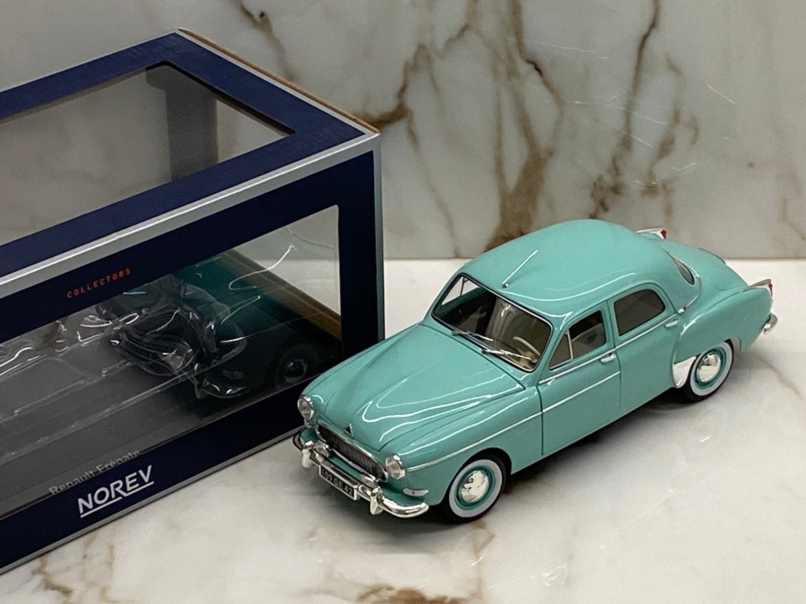 Norev Renault Frégate - 1959 - 1:18, Enlèvement ou Envoi, Comme neuf, Voiture, Norev