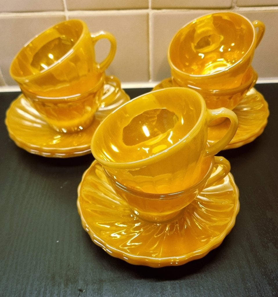 6 tassen en ondertassen fire king, Enlèvement ou Envoi, Vintage, Comme neuf, Verre