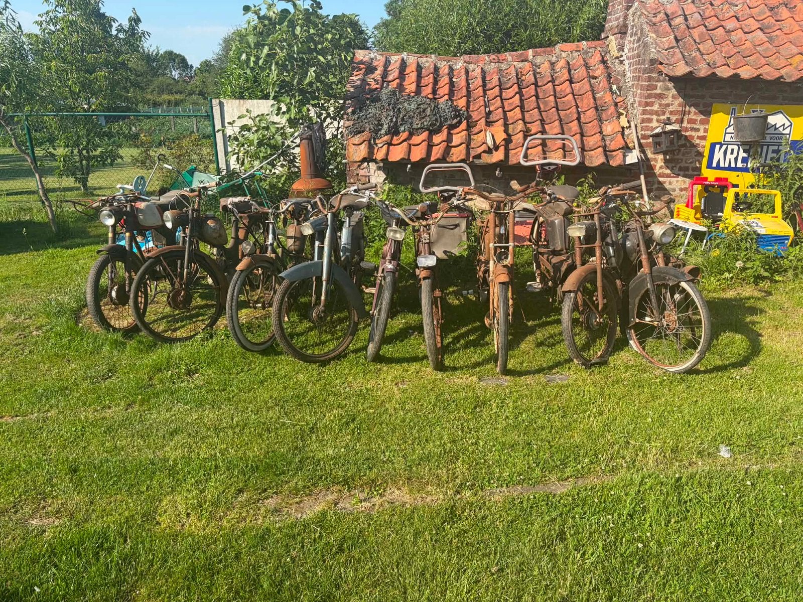 Lot van 10 oude brommers, Fietsen en Brommers, Ophalen