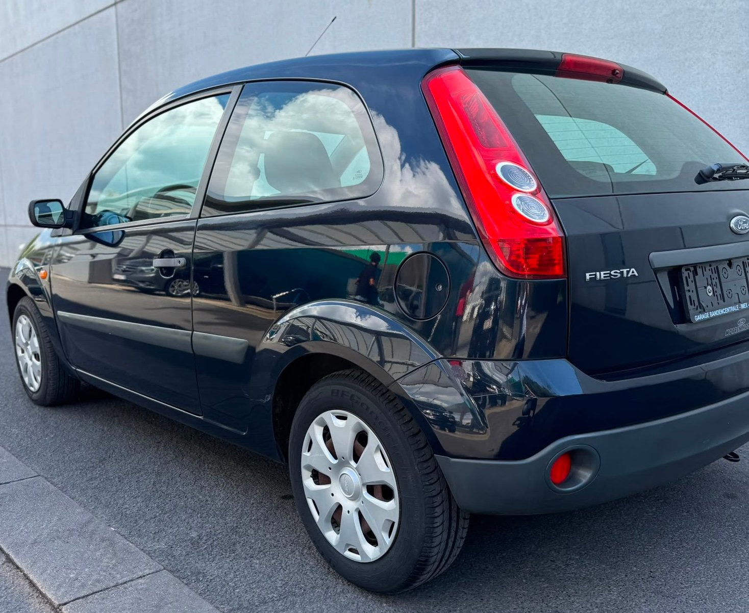 Ford Fiesta 1.3i benzine ** 25.000km ** bj 2006 Gekeurd Vvk, Auto's, Voorwielaandrijving, Stof, Zwart, 4 cilinders
