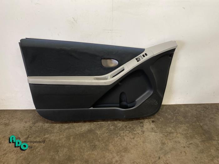 Portierbekleding 2Deurs links van een Toyota Yaris (Yaris 2, Gebruikt, -, -, Ophalen of Verzenden