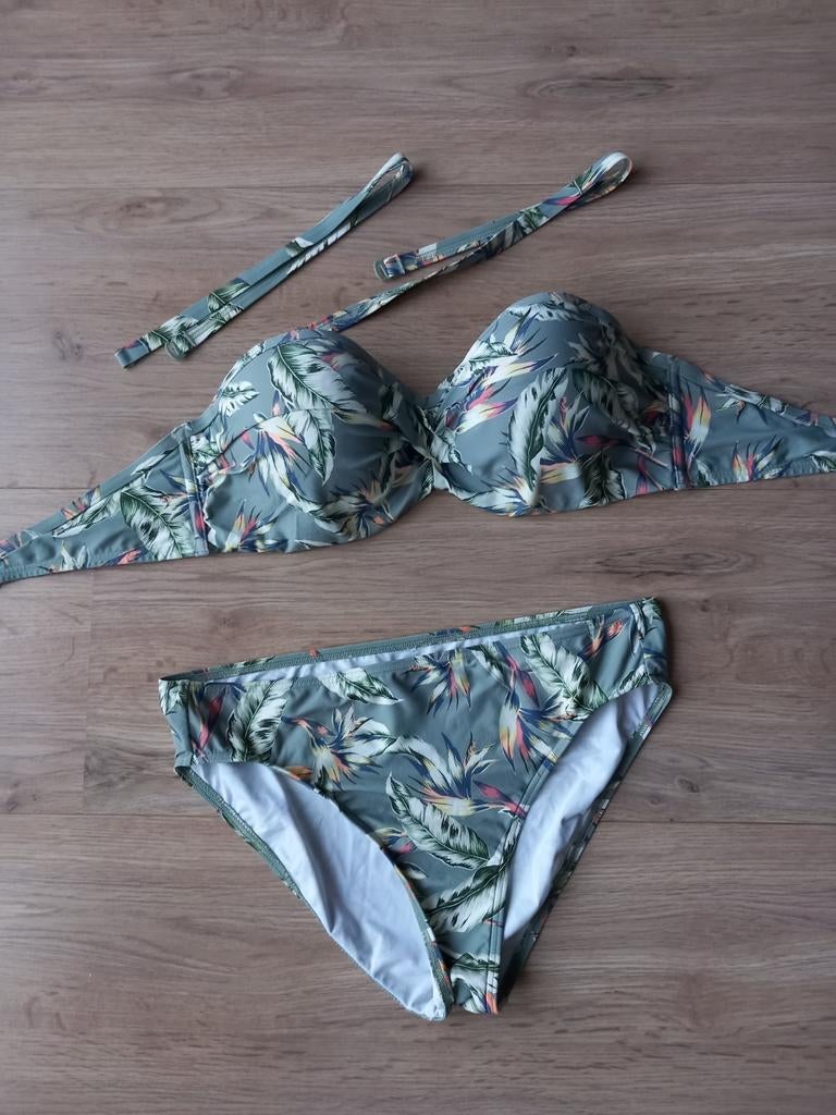 Bikini maat 75 D en 38/40, Kleding | Dames, Ophalen of Verzenden, Zo goed als nieuw, Bikini
