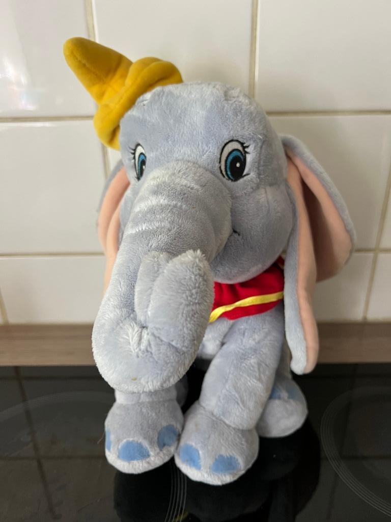 Grande peluche Dumbo - Disneyland Resort Paris, Enlèvement ou Envoi, Bambi ou Dumbo, Utilisé, Peluche