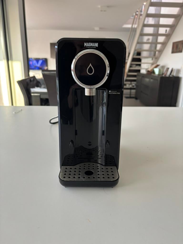Distributeur d'eau chaude Magnani, Electroménager, Bouilloires, Comme neuf, Enlèvement