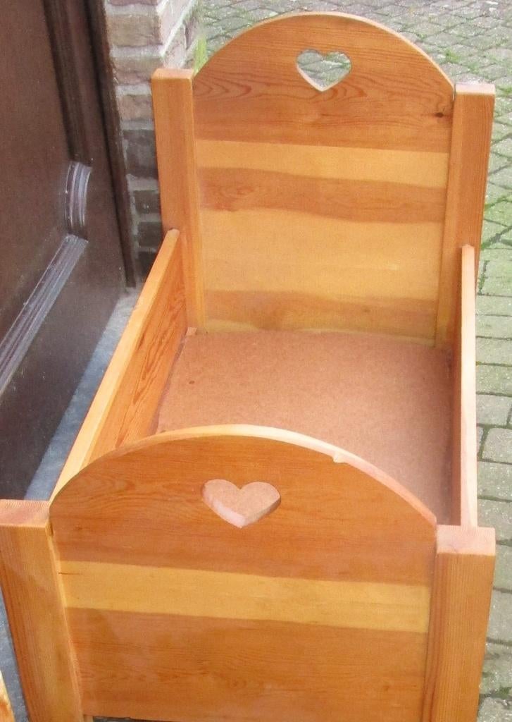 Groot houten poppenbed, Kinderen en Baby's, Ophalen, Gebruikt, Overige typen