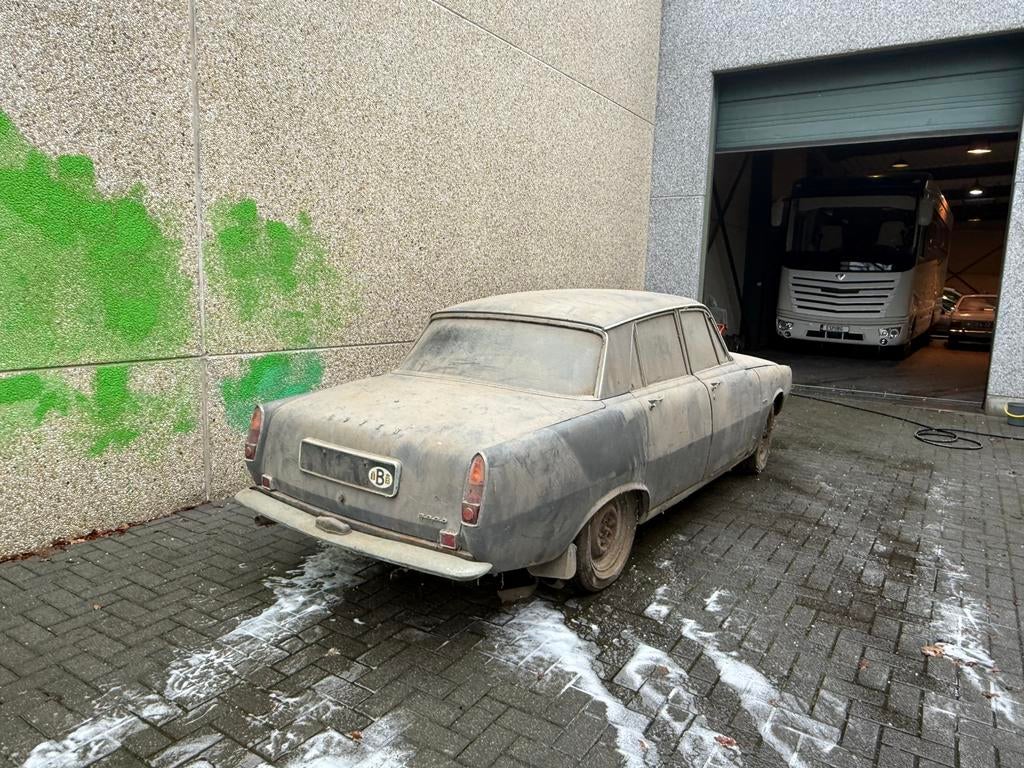 Rover P6. 2000.  Barnfind, Auto's, Overige modellen, Leder, Zilver of Grijs, Bruin