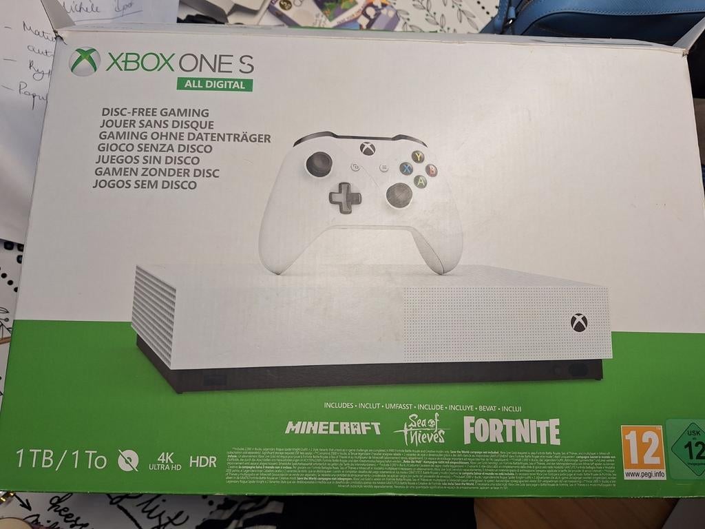 XBOX ONE S HELEMAAL DIGITAAL, Games en Spelcomputers, Ophalen, Zo goed als nieuw, Xbox One