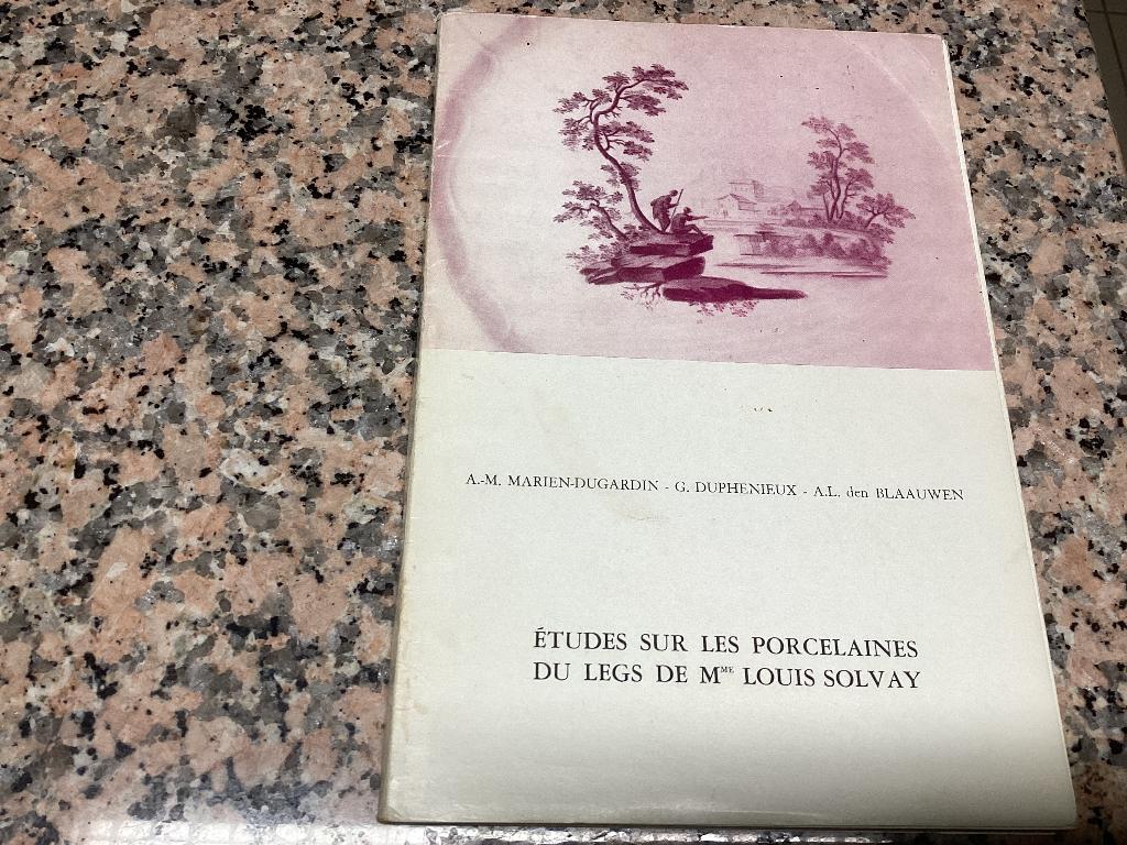 Etudes sur les PORCELAINES du LEGS de Mme Louis Solvay, Enlèvement ou Envoi
