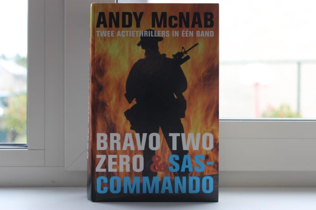 2 BOEKEN IN 1: BRAVO TWO ZERO + SAS-COMMANDO, Enlèvement ou Envoi
