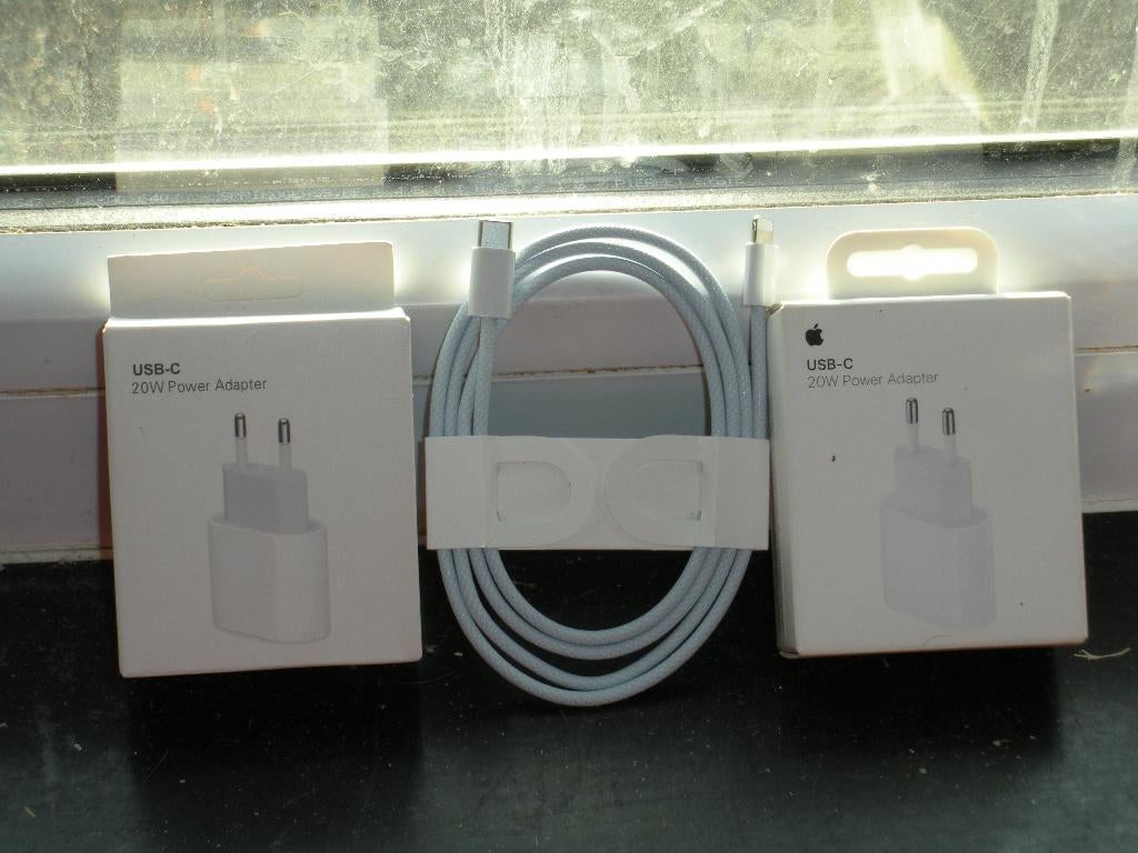 APPLE Chargeur Adaptateur Secteur USB-C de 20 W au Choix Neu, Enlèvement ou Envoi, Neuf, Apple